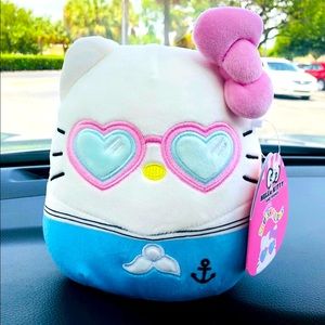 Hello Kitty Squishmallow